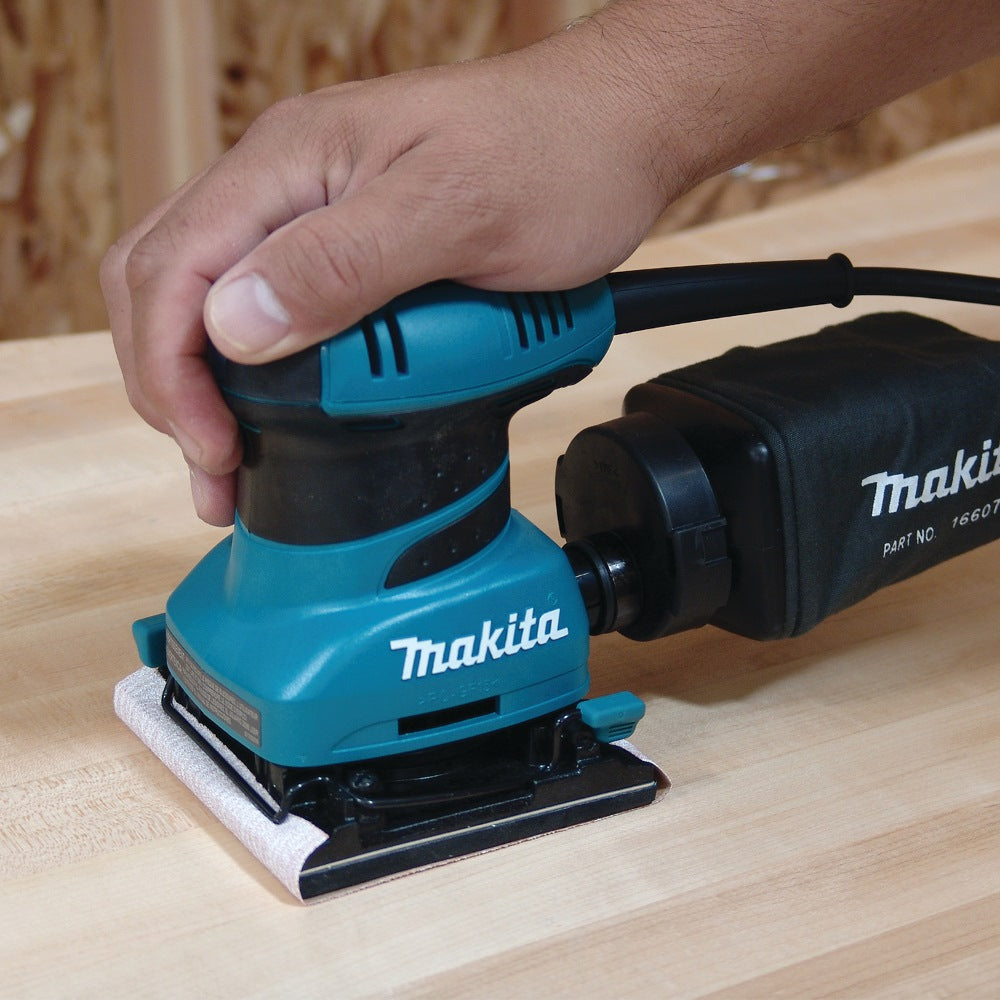 Makita BO4556 Finishing Sander 200W 112mm x 102mm