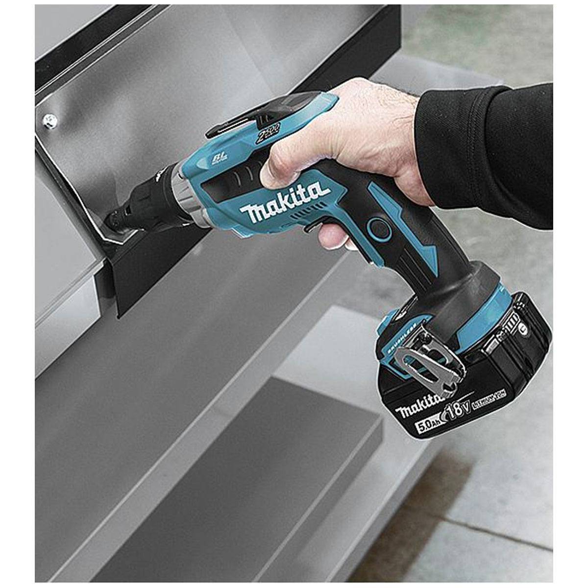 Makita DFS250RTE Cordless Screwdriver 18V with 2x 5.0Ah Batteries