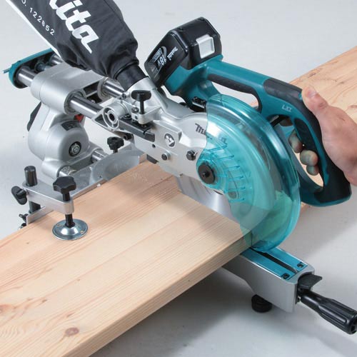 Makita DLS713RME/ Z LXT 18V Cordless Brushless Slide Compound Miter Saw 190mm (Body Only | 2-Battery)
