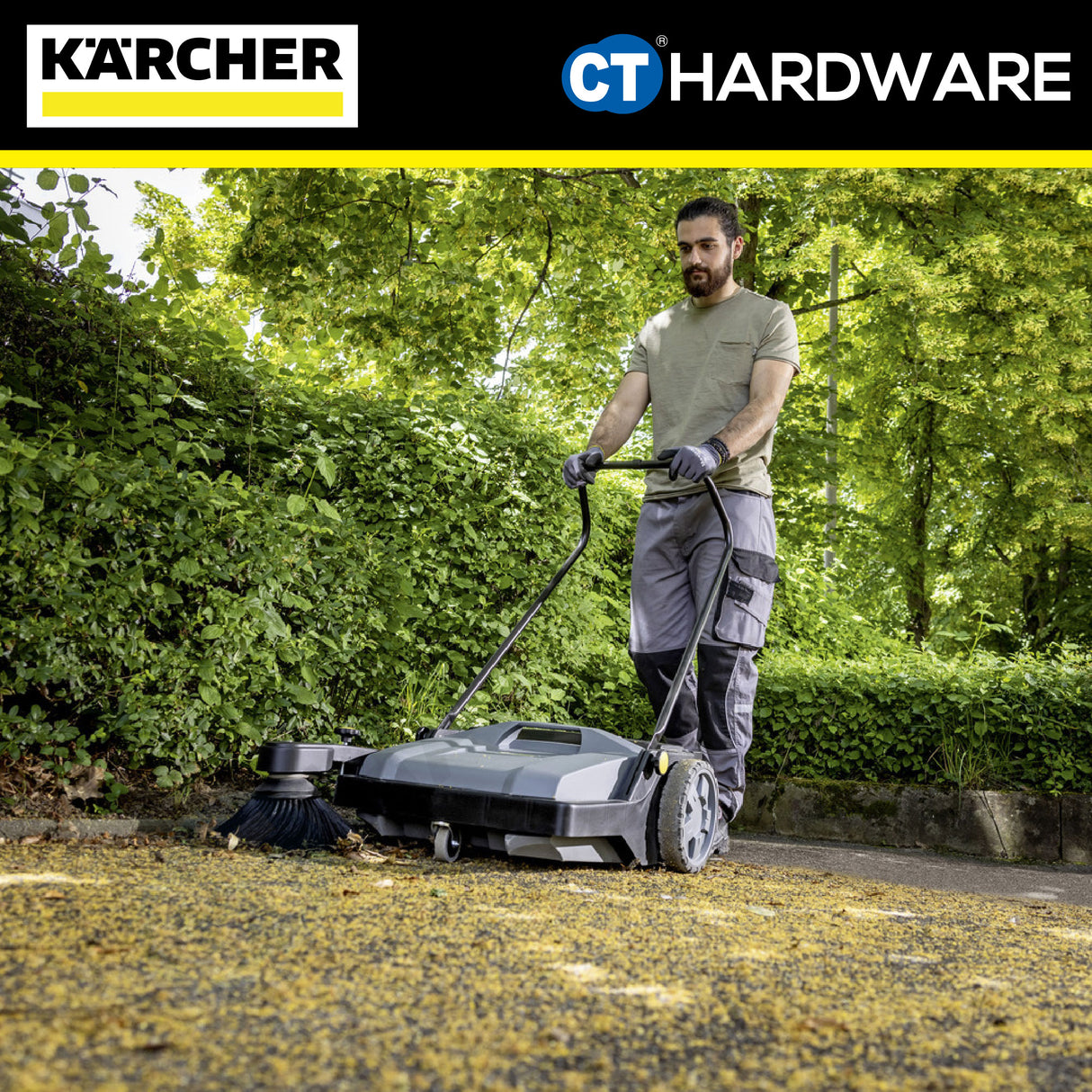 Karcher KM 70/15 C Professional Walk-Behind Sweeper [KM7015C | 15171510]