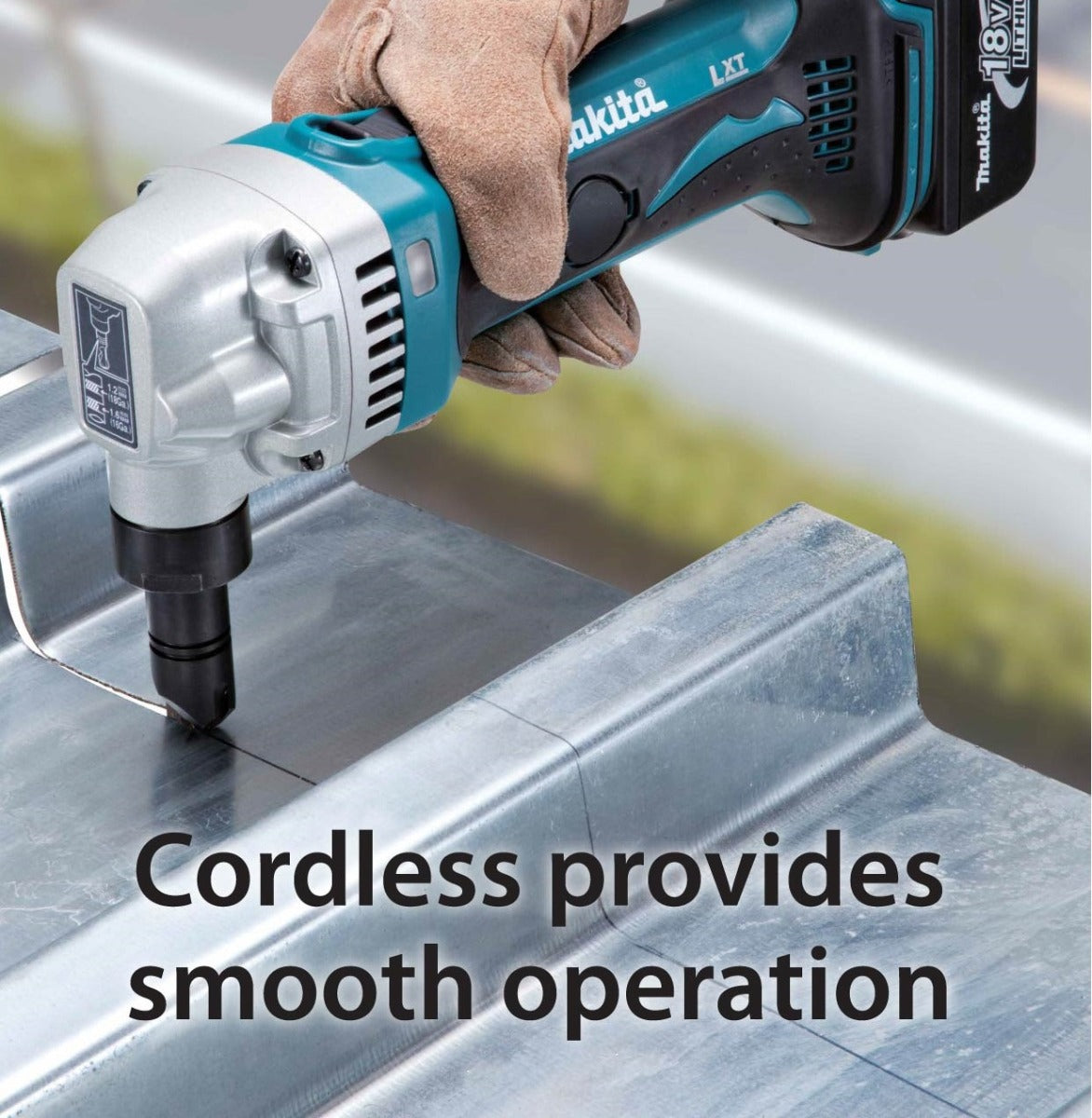Makita DJN161Z 1.6mm (16Ga) – 18V Cordless Nibbler