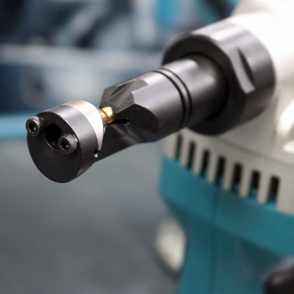 Makita DJN161Z 1.6mm (16Ga) – 18V Cordless Nibbler