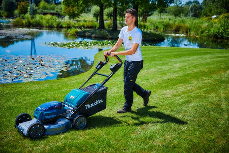 MAKITA DLM533Z CORDLESS LAWN MOWER 18V X 2 21" 70L 2800RPM WITHOUT BATTERY & CHARGER ( SOLO )