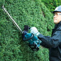 MAKITA DUH651Z CORDLESS HEDGE TRIMMER  18V X2  25-1/2" 3600SPM 0.32KW W/O BATT & CHARGER ( XPT )